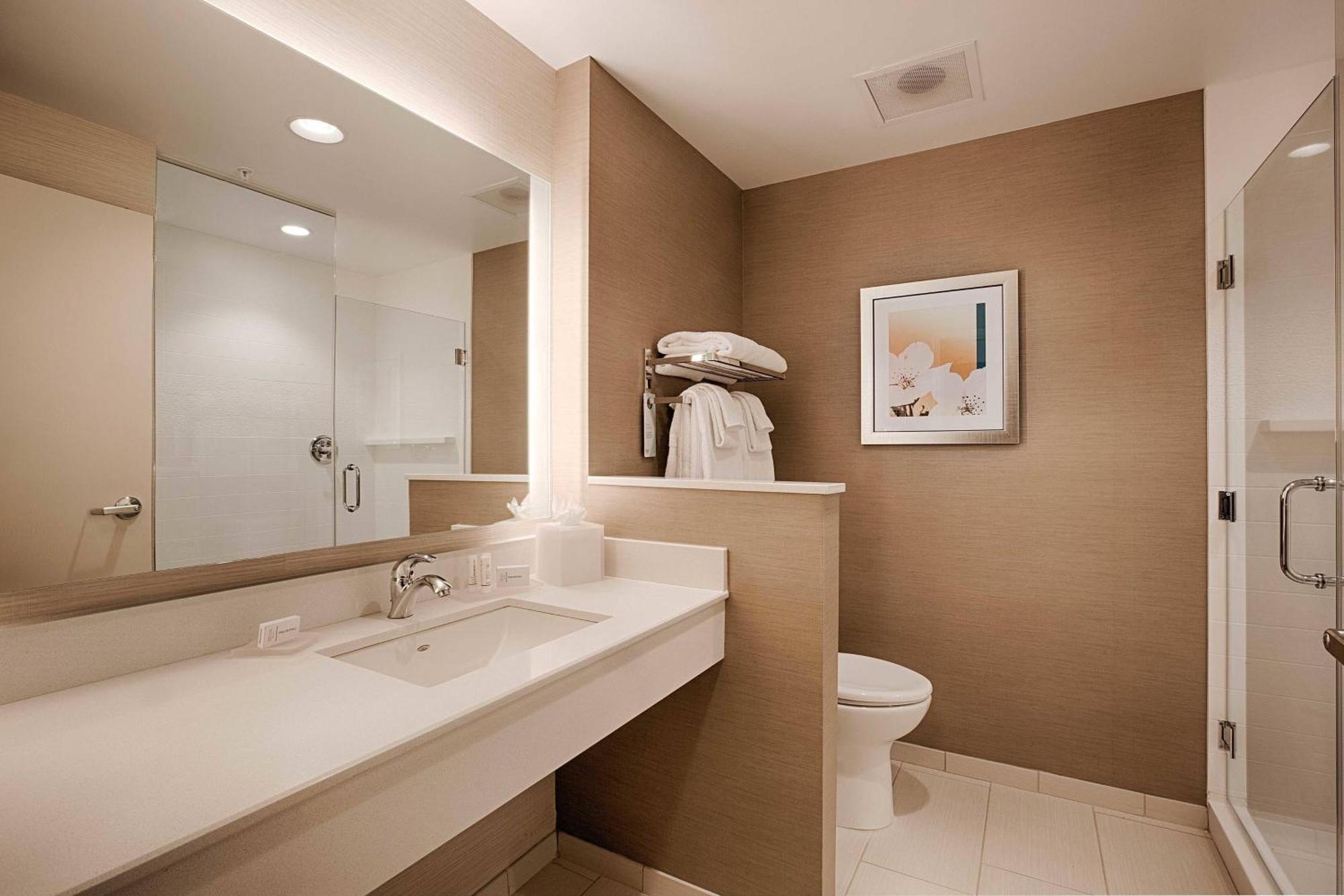 Hotel Fairfield & By Marriott Clearwater